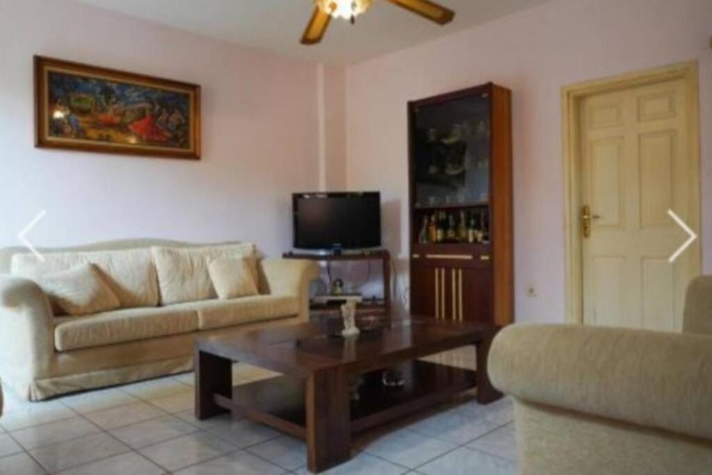 George 'S Nest Apartment Agios Spyridon  Bagian luar foto